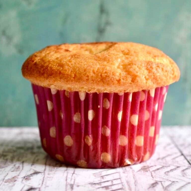 strawberry white choc chip muffin