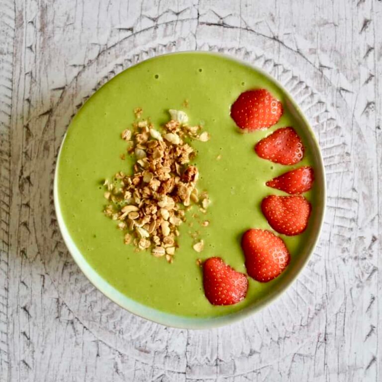 smoothie bowl green