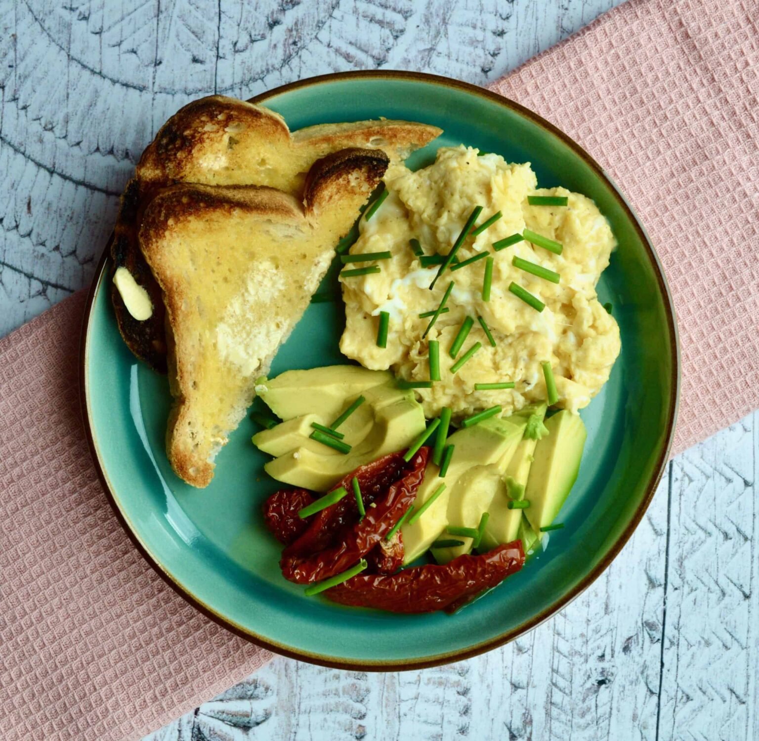 GF veggie egg scramble naturally gluten-free with spinach tomatoes and feta for quick 10-minute breakfast