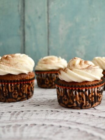 spiced carrot cupcakes