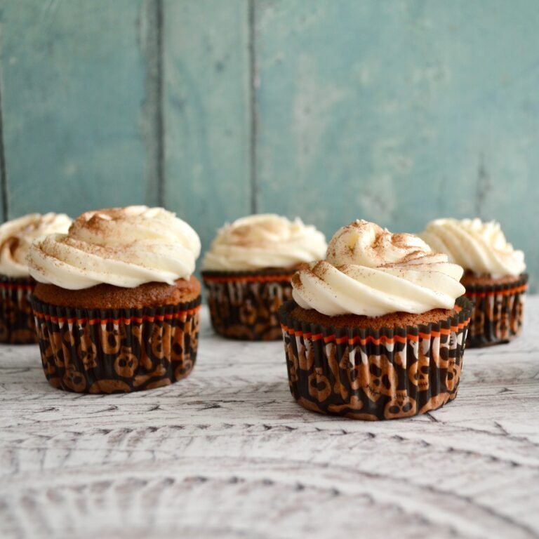 spiced carrot cupcakes