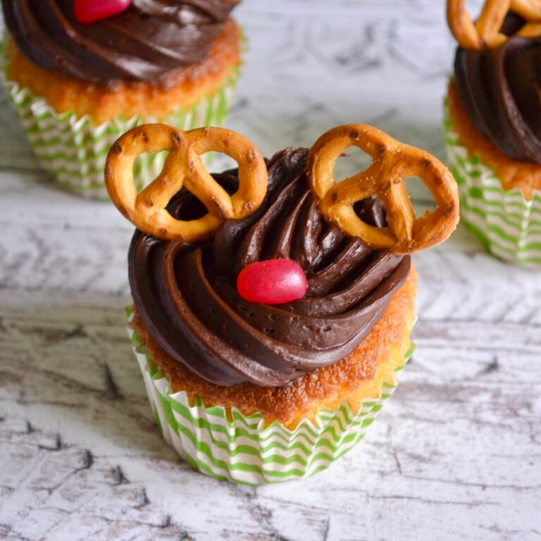 rudolph cupcakes