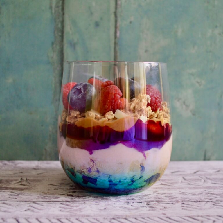 raspberry blueberry granola pots