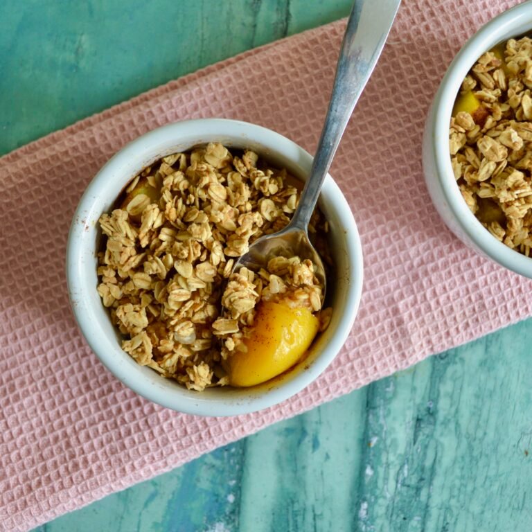 peach breakfast crumble